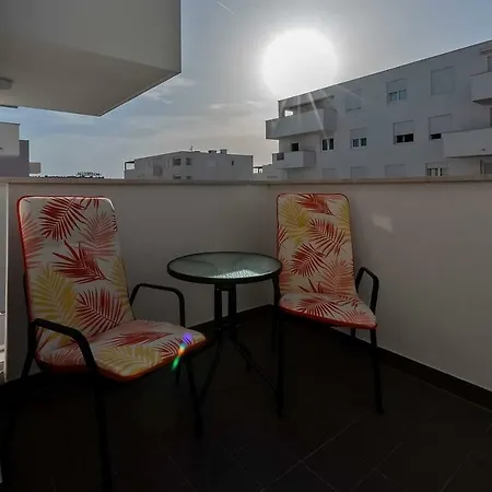 Appartement Lira Tauri *